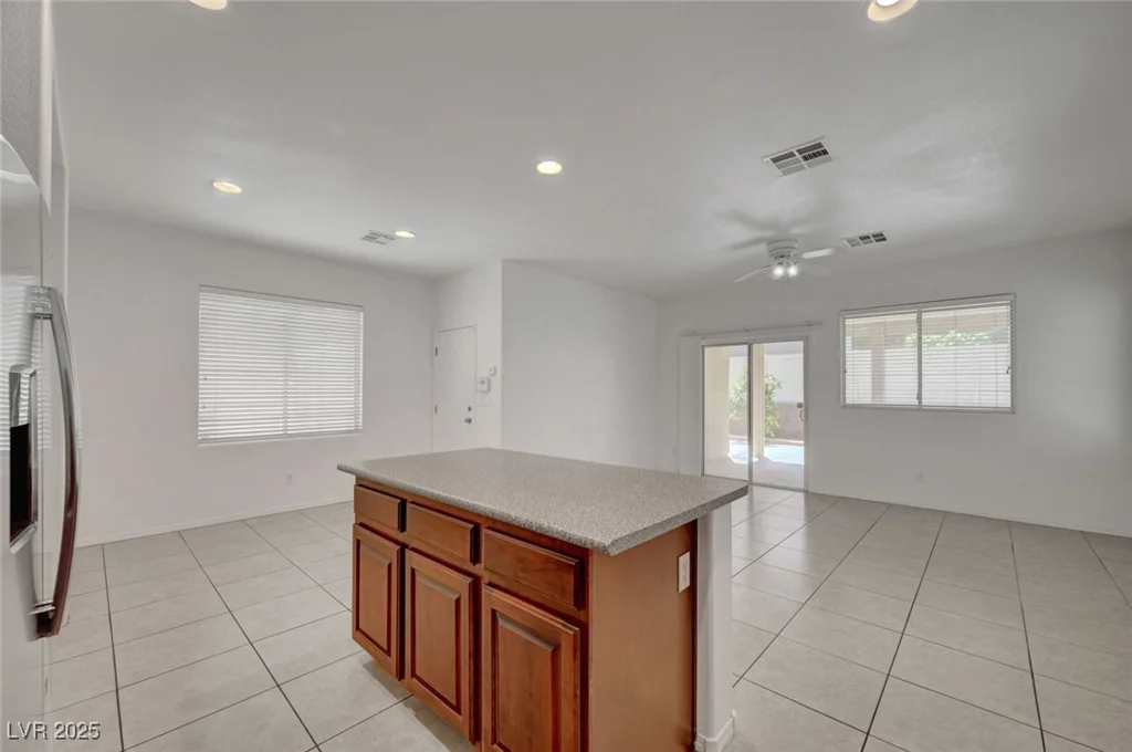 6797 Cardoness, Las Vegas, NV 89139