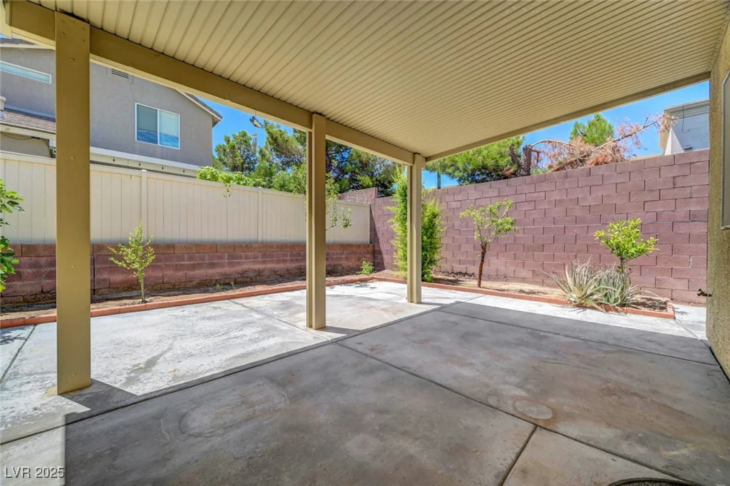 6797 Cardoness, Las Vegas, NV 89139