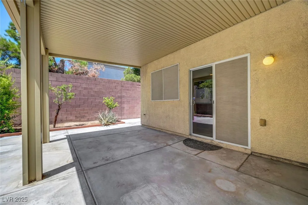 6797 Cardoness, Las Vegas, NV 89139
