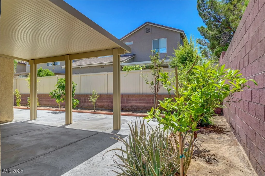 6797 Cardoness, Las Vegas, NV 89139