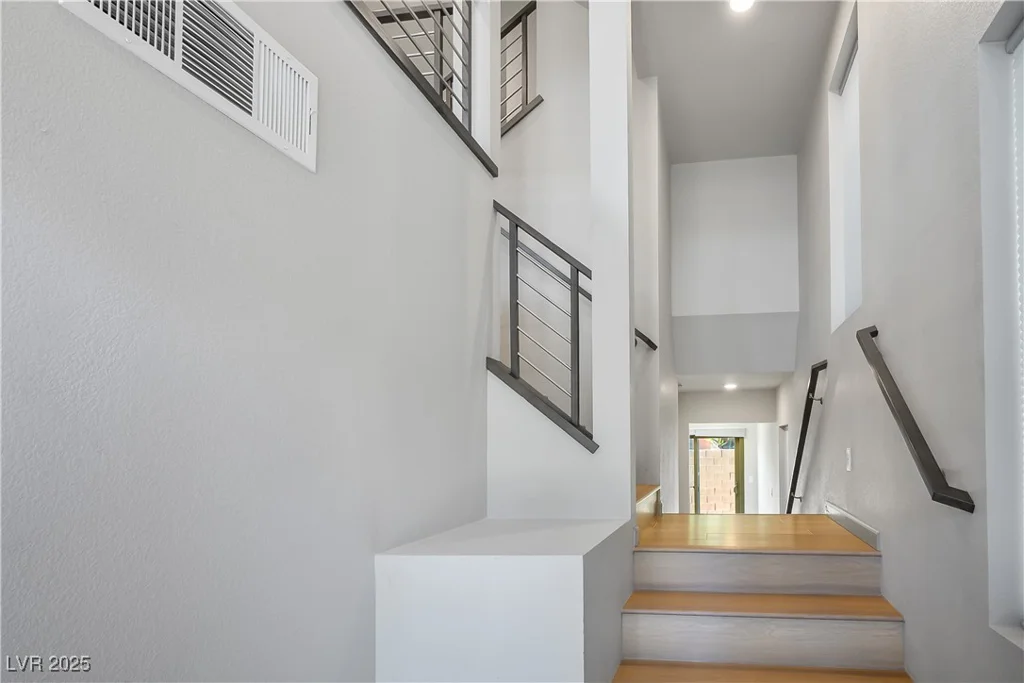 8044 Carpenter Creek, Las Vegas, NV 89113