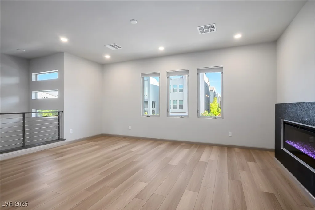 8044 Carpenter Creek, Las Vegas, NV 89113