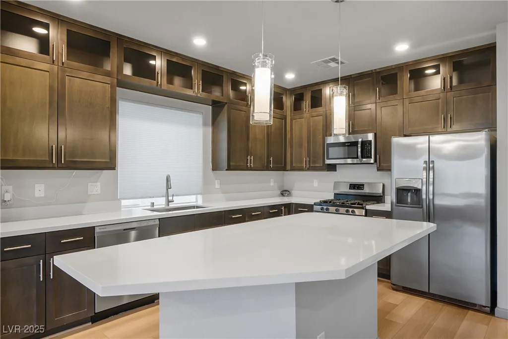 8044 Carpenter Creek, Las Vegas, NV 89113