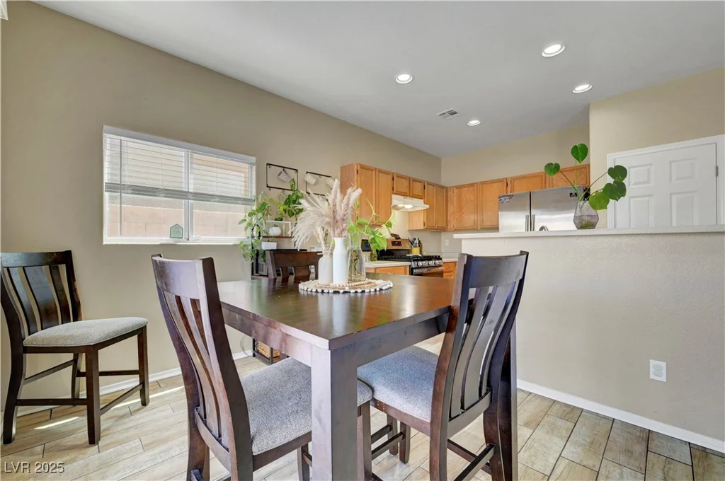 3824 Hollycroft, North Las Vegas, NV 89081