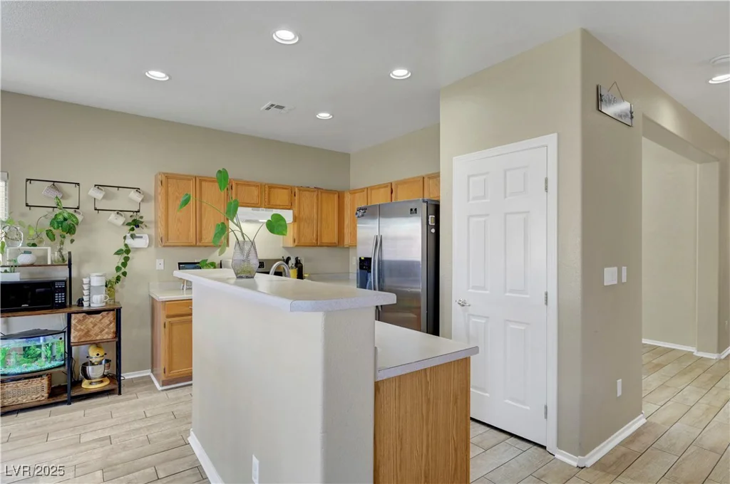 3824 Hollycroft, North Las Vegas, NV 89081