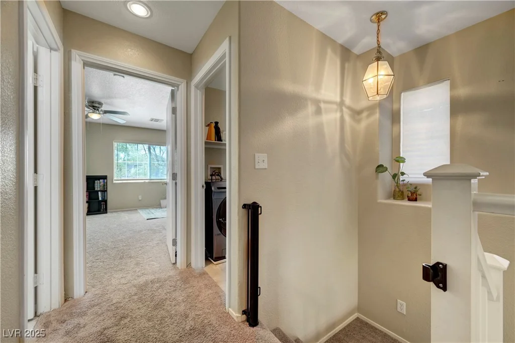 3824 Hollycroft, North Las Vegas, NV 89081