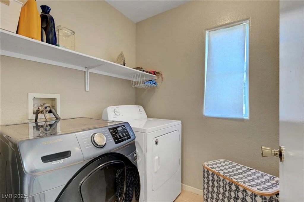 3824 Hollycroft, North Las Vegas, NV 89081