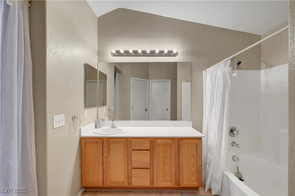 3824 Hollycroft, North Las Vegas, NV 89081