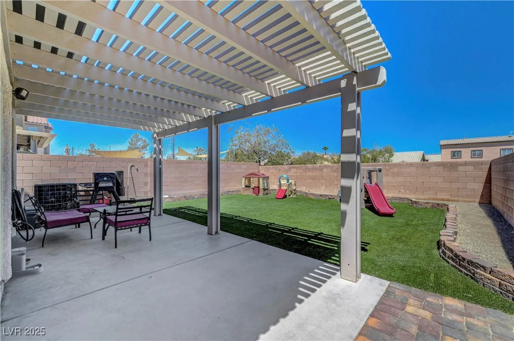 3824 Hollycroft, North Las Vegas, NV 89081