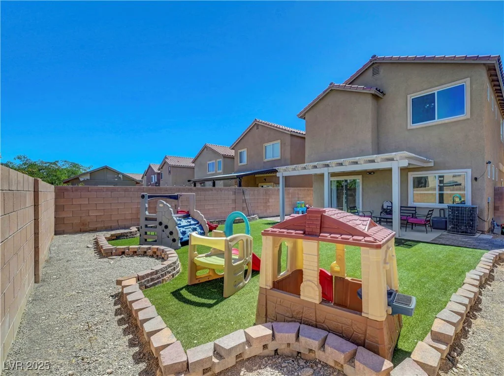3824 Hollycroft, North Las Vegas, NV 89081
