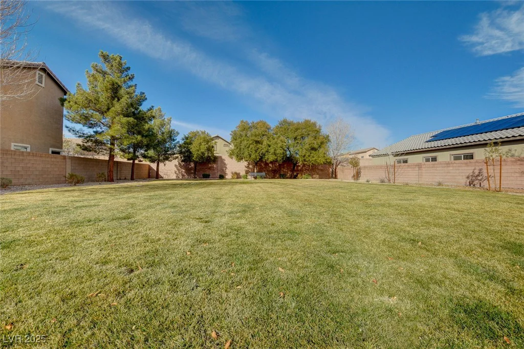 3824 Hollycroft, North Las Vegas, NV 89081