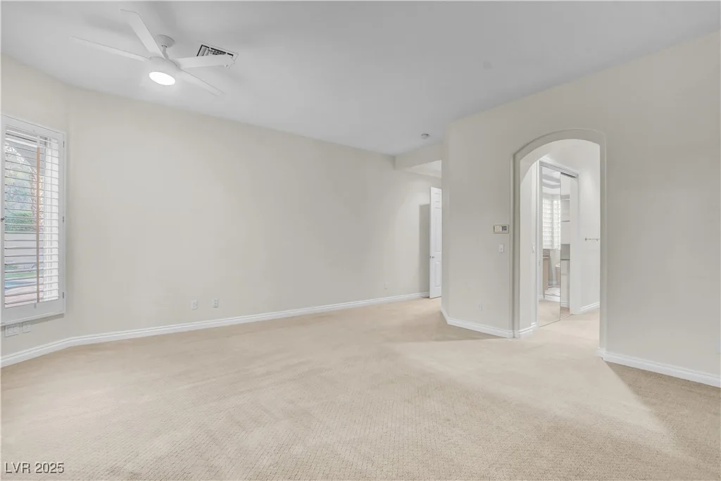 9013 Thornbury, Las Vegas, NV 89134