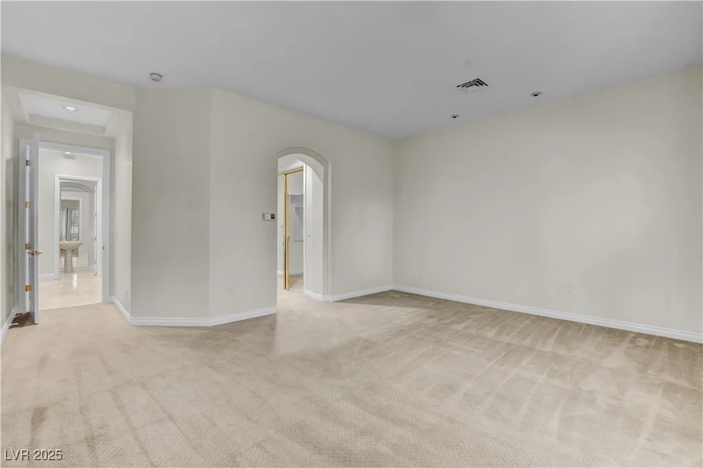9013 Thornbury, Las Vegas, NV 89134