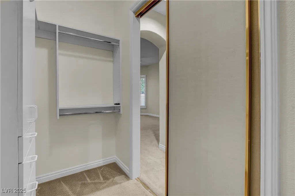 9013 Thornbury, Las Vegas, NV 89134