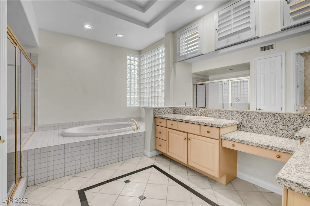 9013 Thornbury, Las Vegas, NV 89134