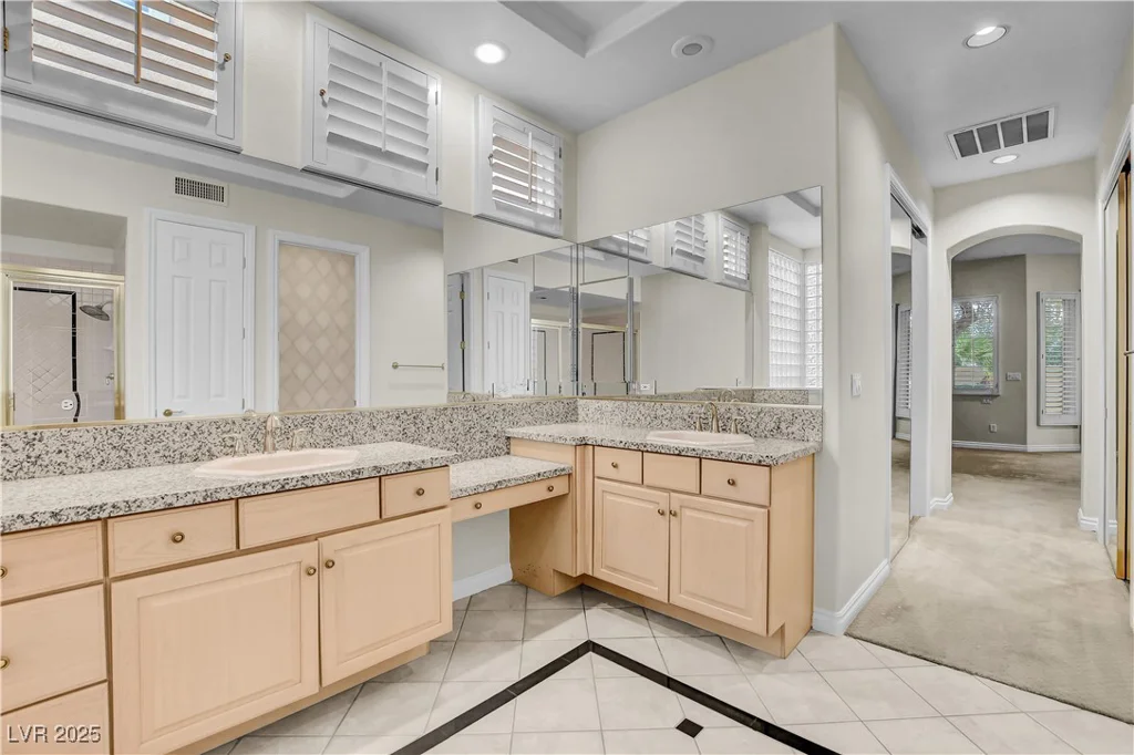 9013 Thornbury, Las Vegas, NV 89134