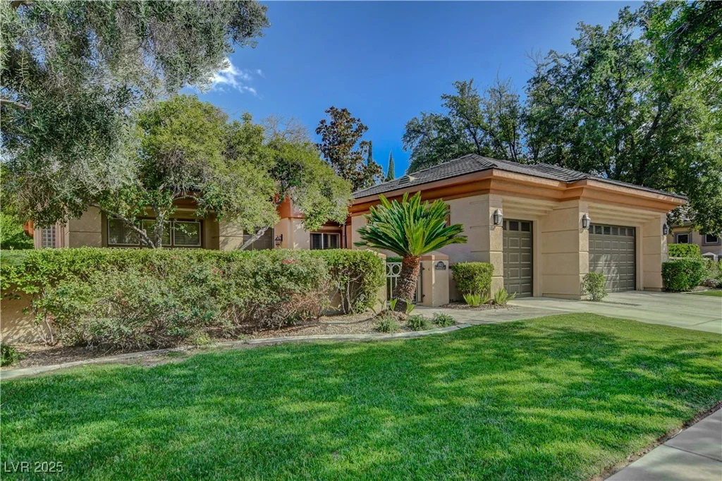 9013 Thornbury, Las Vegas, NV 89134