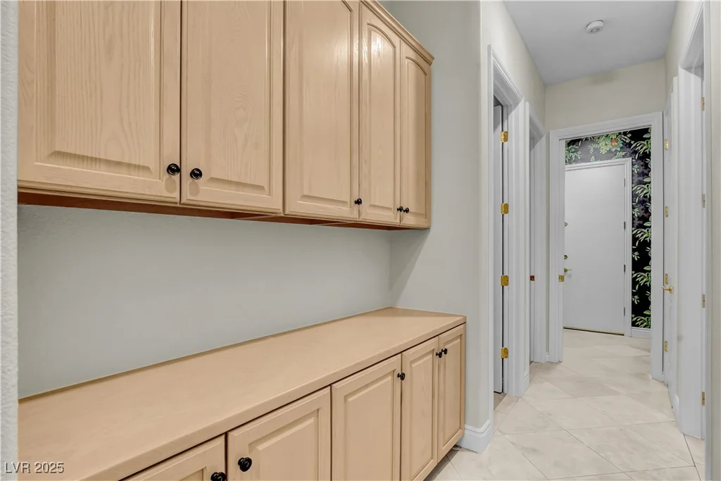 9013 Thornbury, Las Vegas, NV 89134