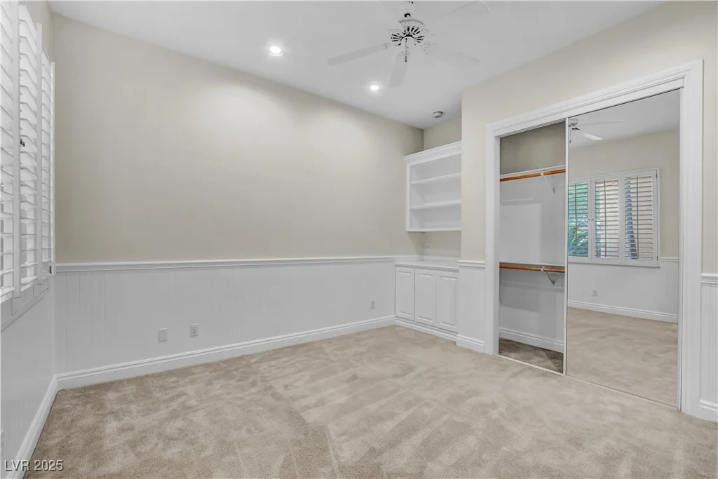 9013 Thornbury, Las Vegas, NV 89134