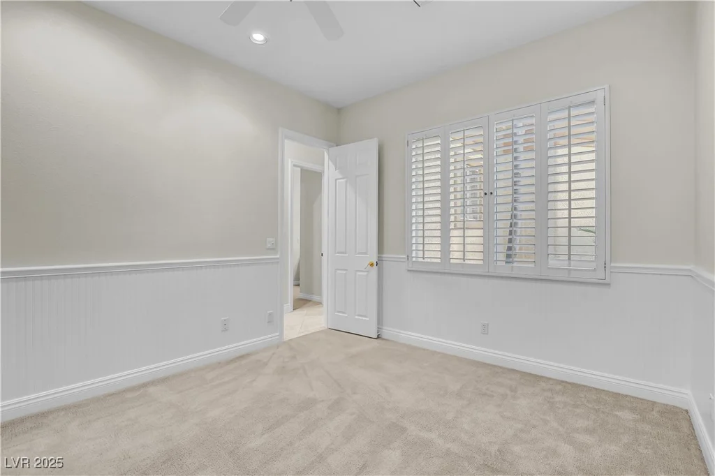 9013 Thornbury, Las Vegas, NV 89134