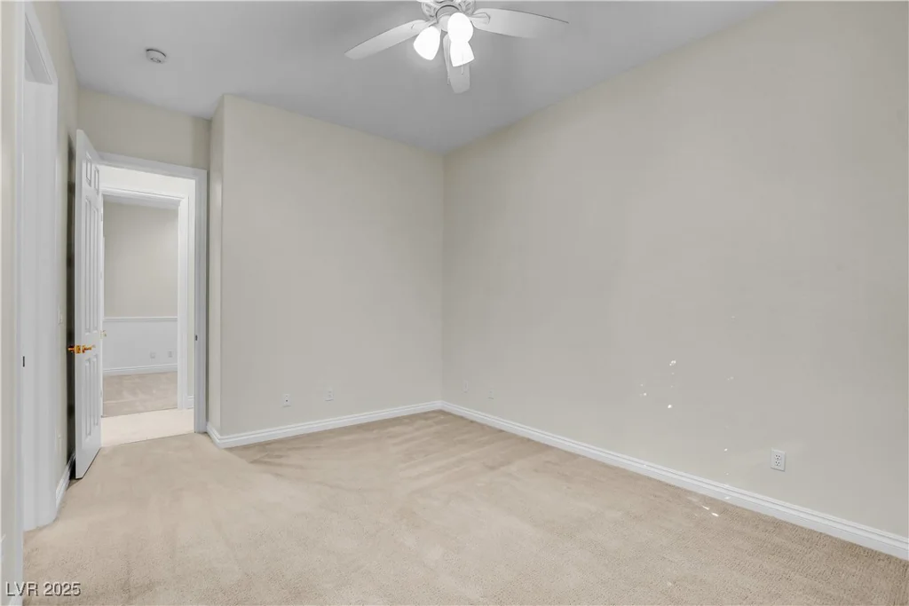 9013 Thornbury, Las Vegas, NV 89134