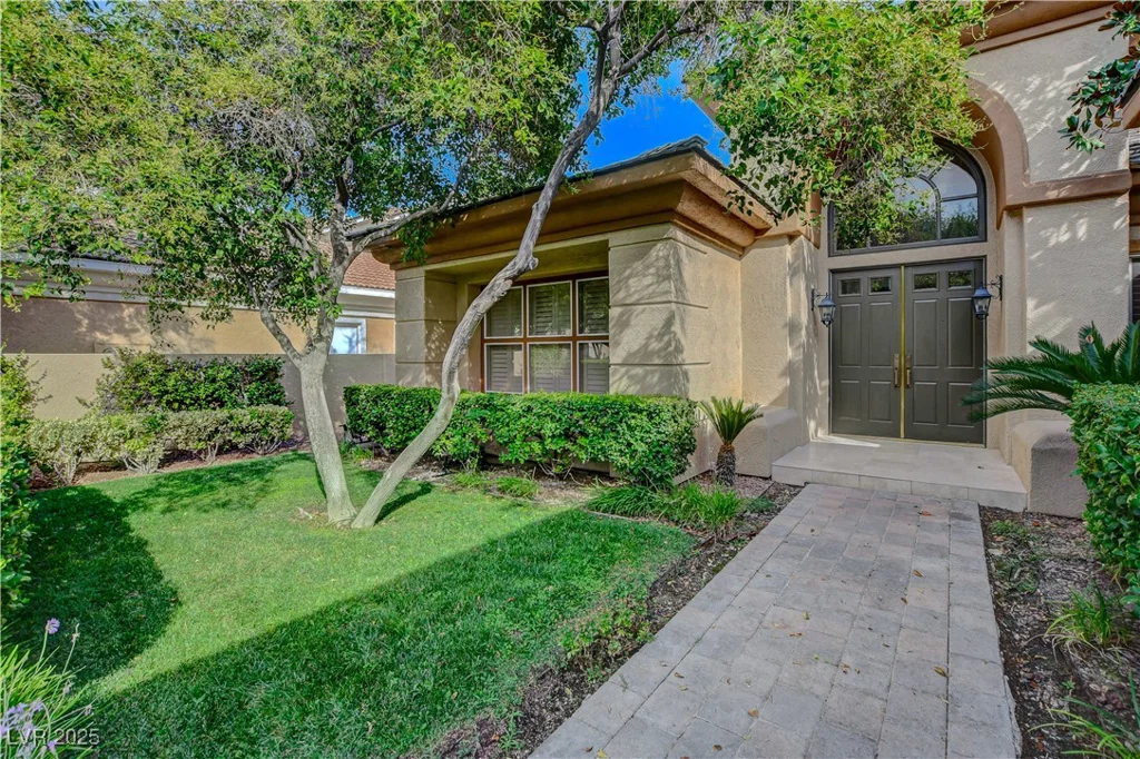 9013 Thornbury, Las Vegas, NV 89134