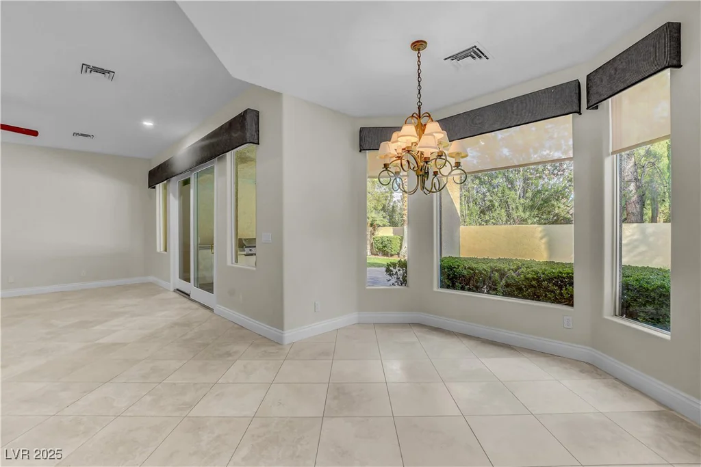 9013 Thornbury, Las Vegas, NV 89134