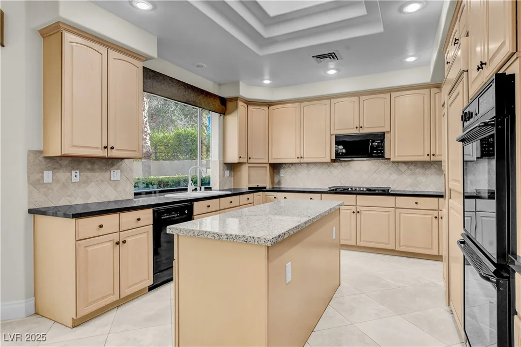 9013 Thornbury, Las Vegas, NV 89134