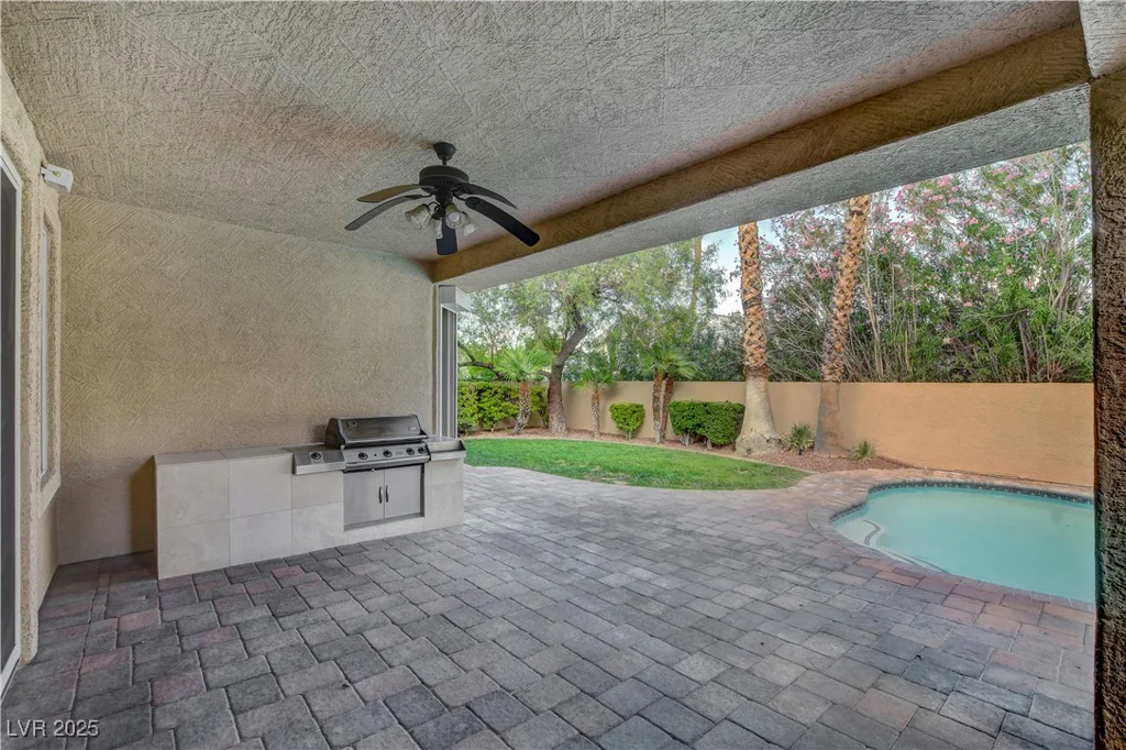 9013 Thornbury, Las Vegas, NV 89134