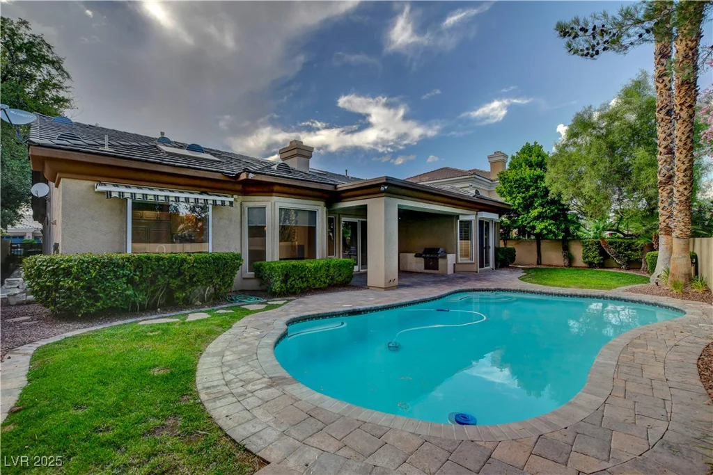 9013 Thornbury, Las Vegas, NV 89134