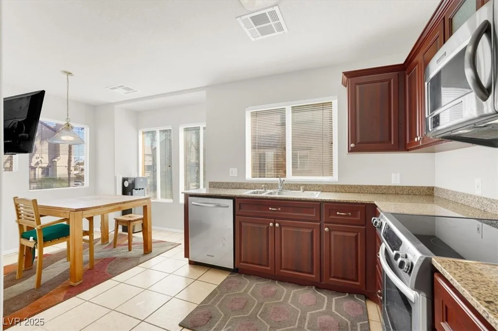 8426 Sluman, Las Vegas, NV 89128