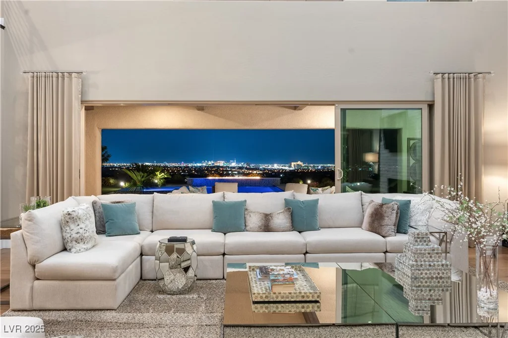 26 Olympia Outlook, Las Vegas, NV 89141