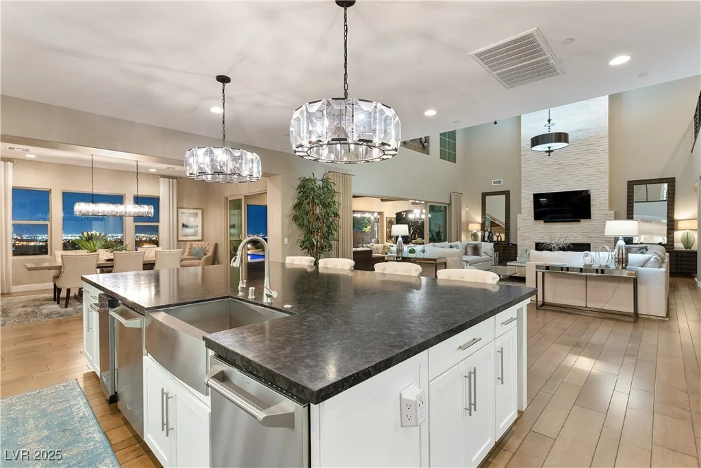 26 Olympia Outlook, Las Vegas, NV 89141