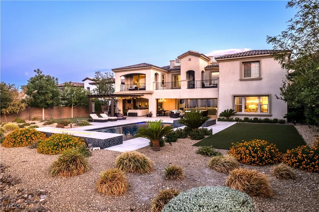26 Olympia Outlook, Las Vegas, NV 89141