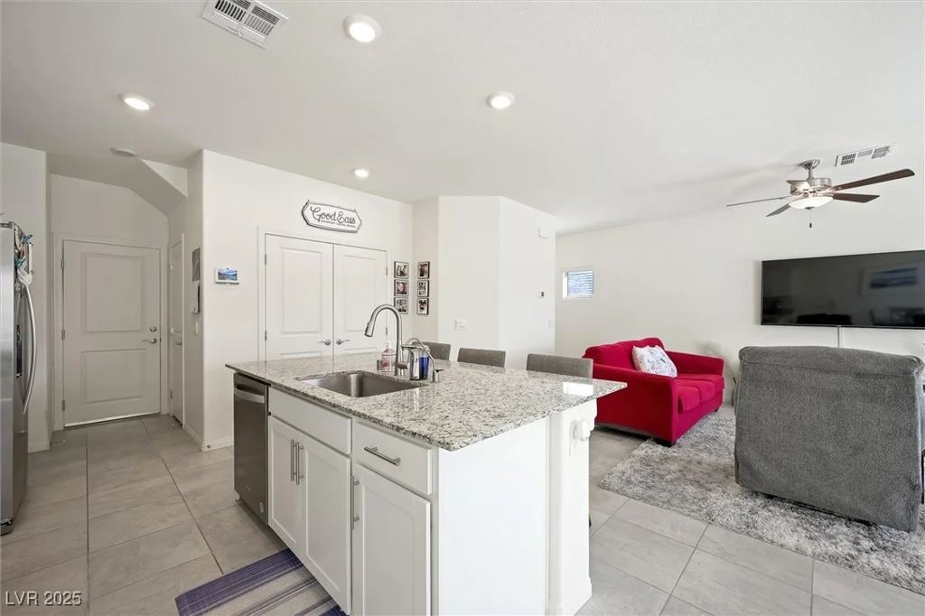 7730 Moore Creek, North Las Vegas, NV 89084
