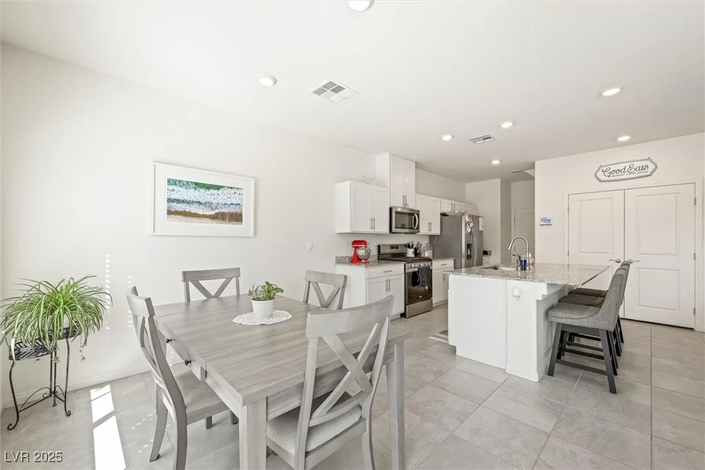 7730 Moore Creek, North Las Vegas, NV 89084