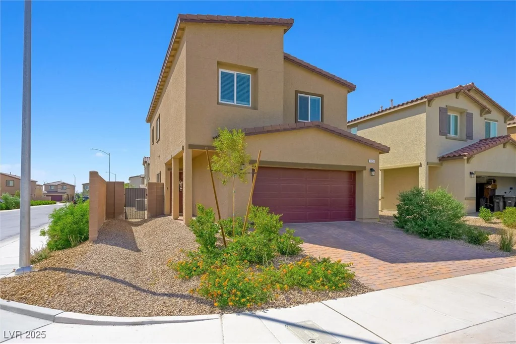 7730 Moore Creek, North Las Vegas, NV 89084