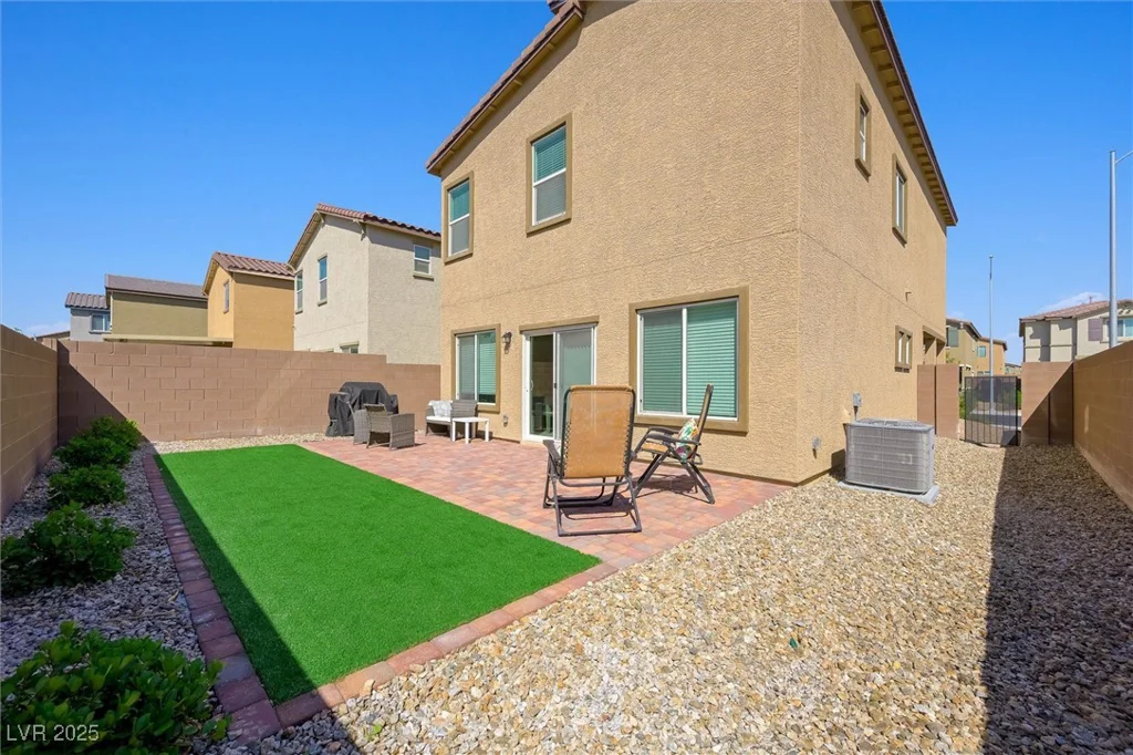 7730 Moore Creek, North Las Vegas, NV 89084