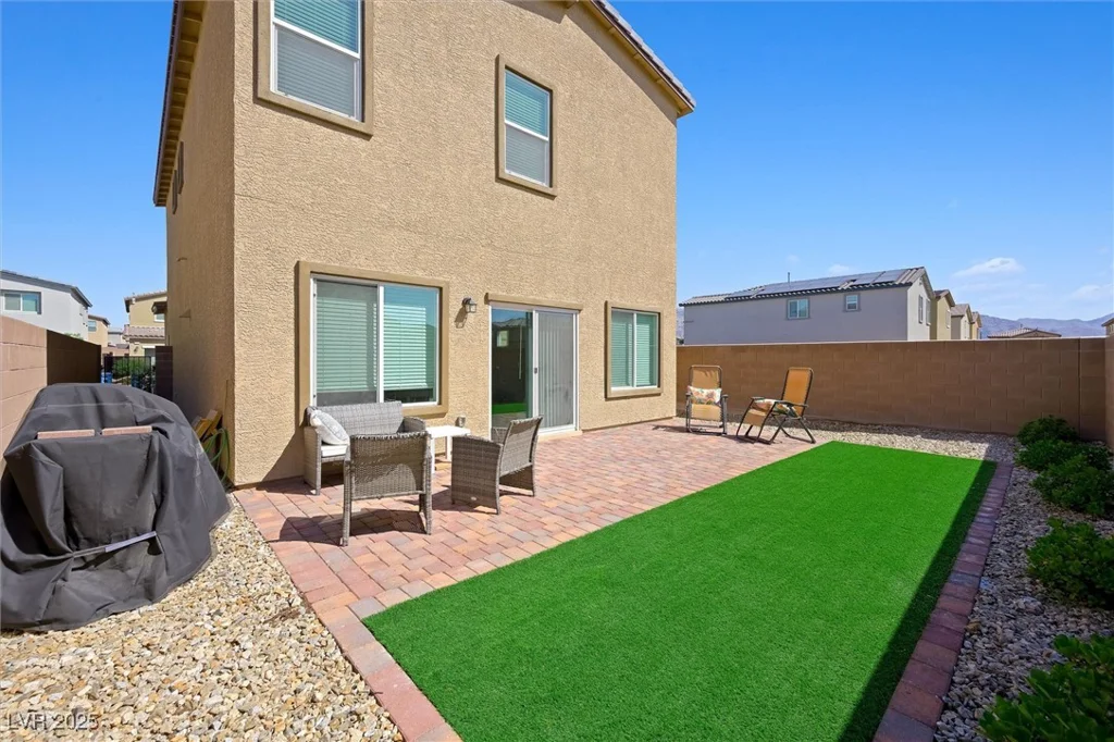 7730 Moore Creek, North Las Vegas, NV 89084