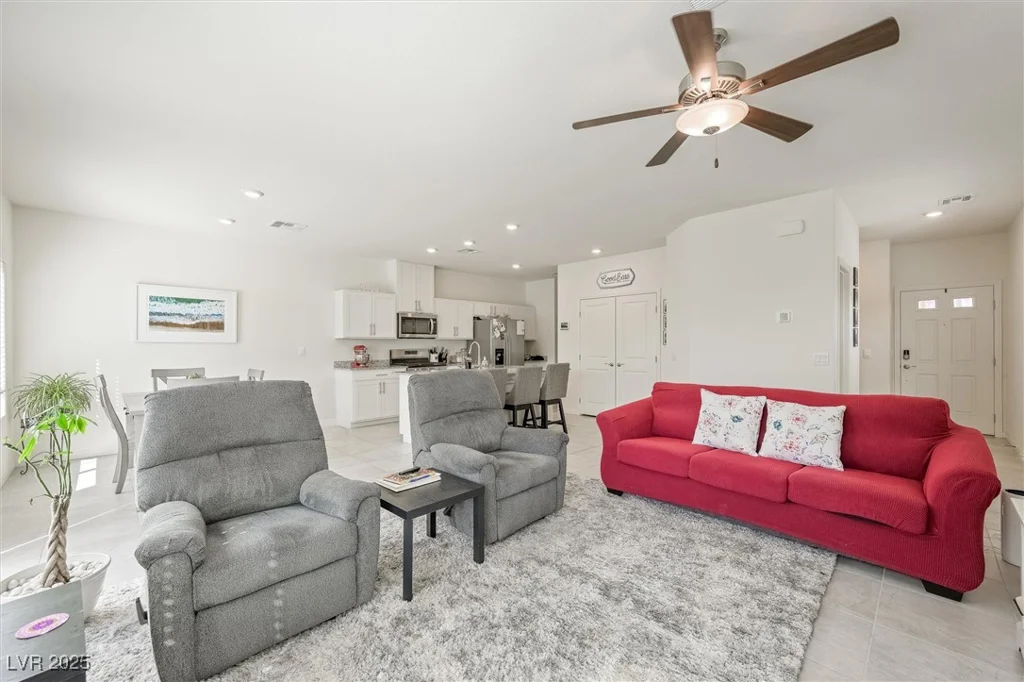 7730 Moore Creek, North Las Vegas, NV 89084