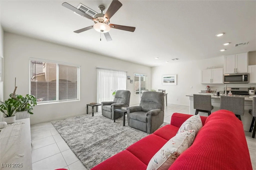 7730 Moore Creek, North Las Vegas, NV 89084