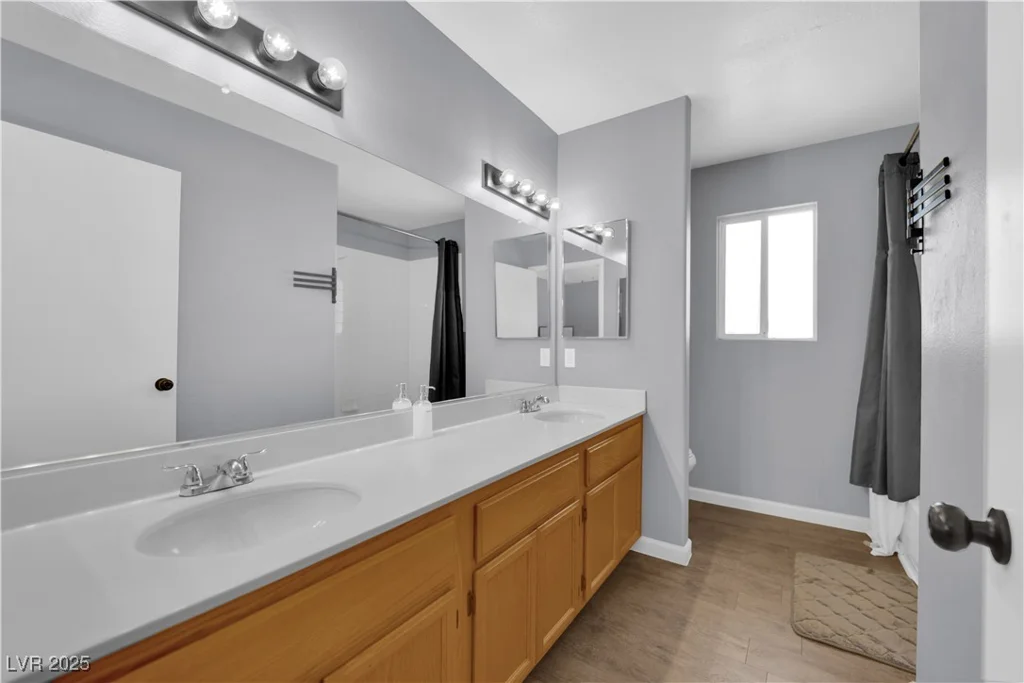 2924 Asher, North Las Vegas, NV 89032