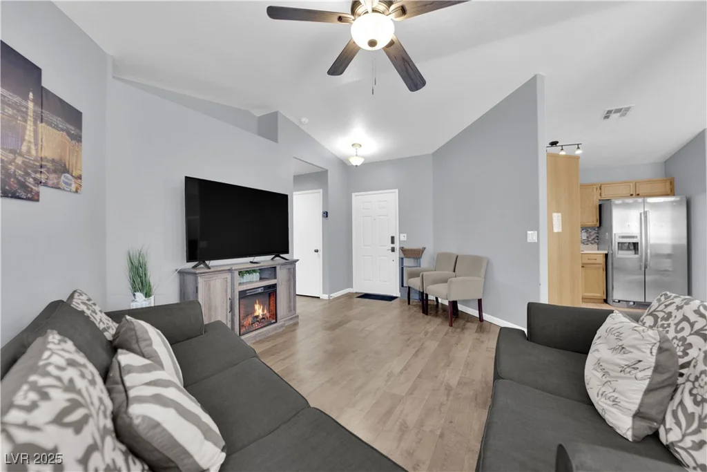 2924 Asher, North Las Vegas, NV 89032