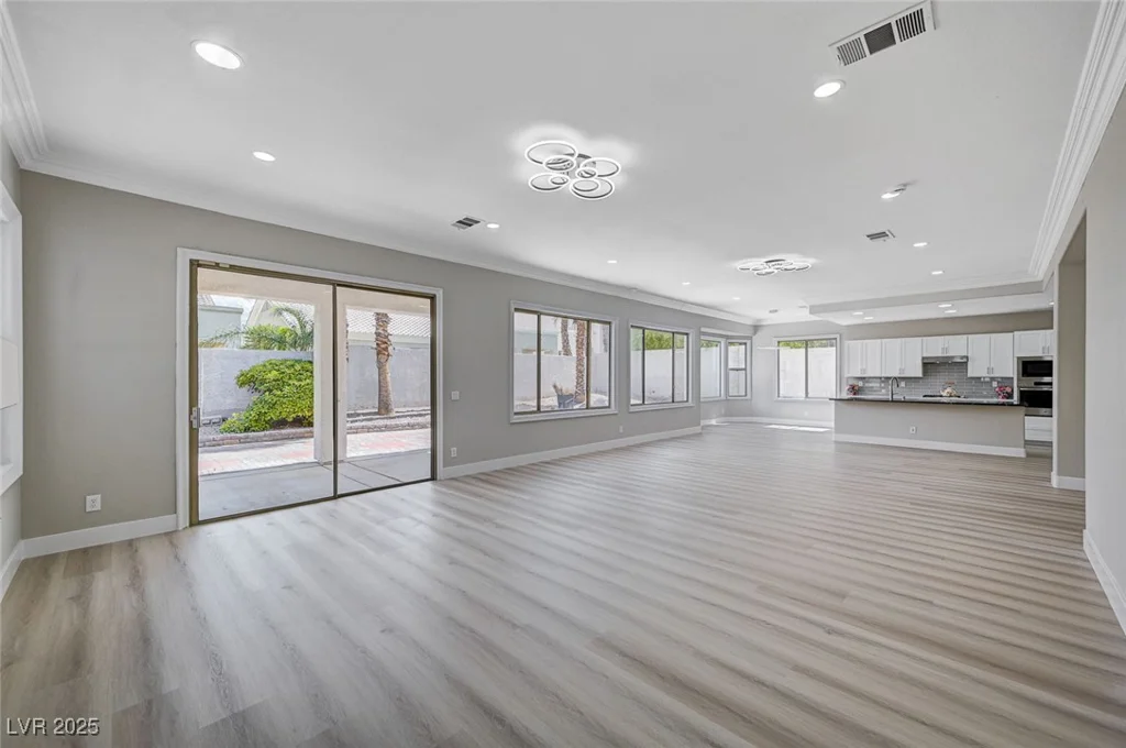 21 Bridal Falls, Las Vegas, NV 89148