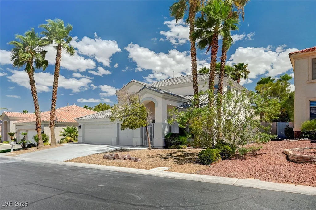 21 Bridal Falls, Las Vegas, NV 89148