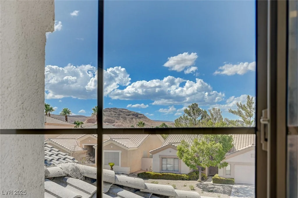 21 Bridal Falls, Las Vegas, NV 89148