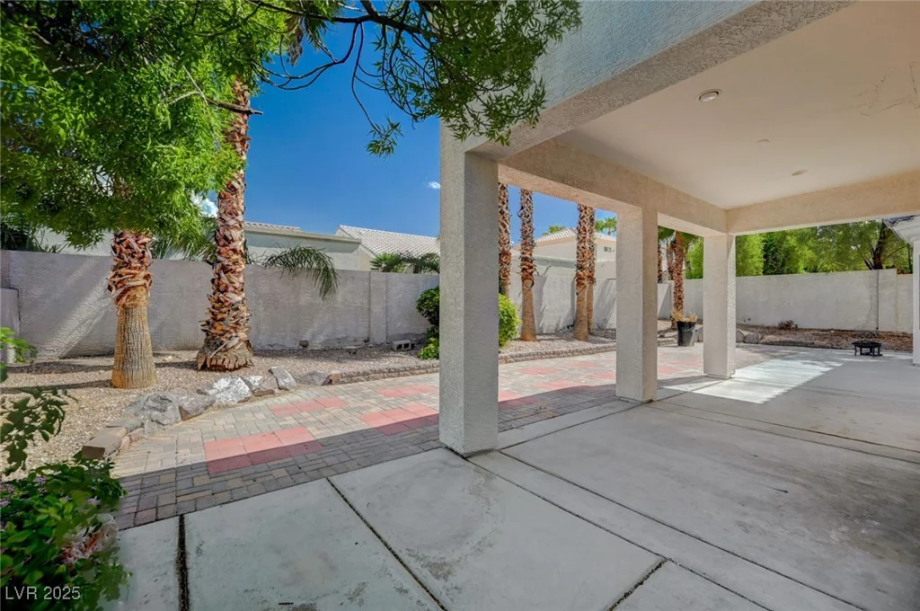 21 Bridal Falls, Las Vegas, NV 89148