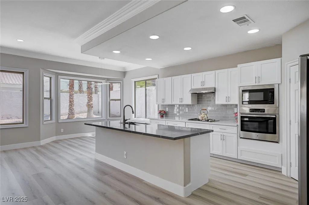 21 Bridal Falls, Las Vegas, NV 89148