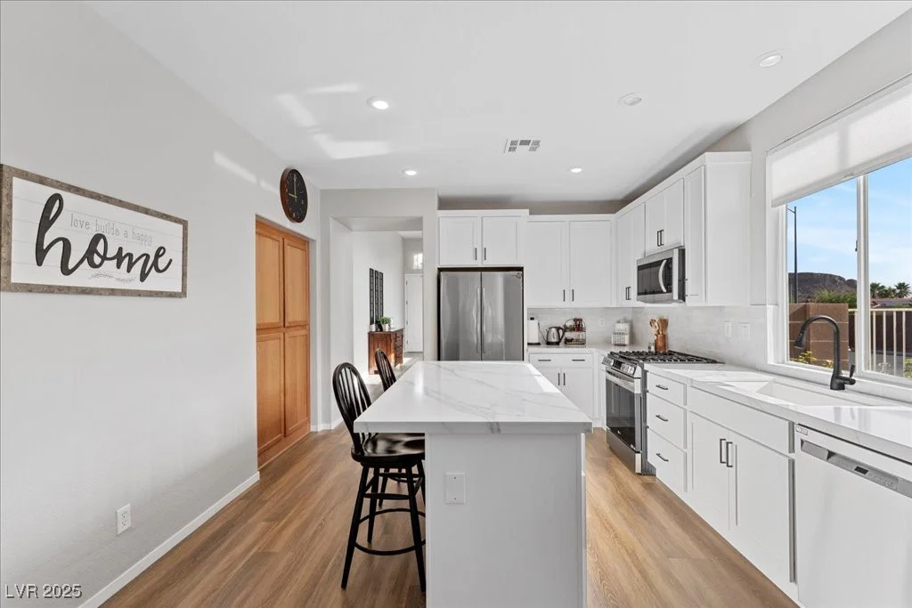 10301 George Hart, Las Vegas, NV 89129