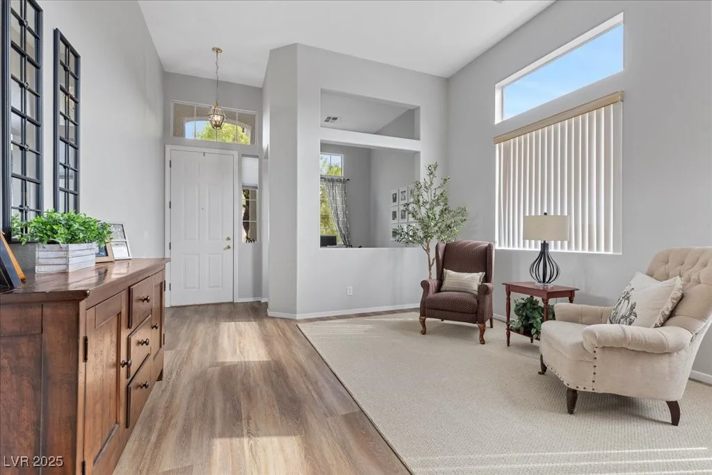 10301 George Hart, Las Vegas, NV 89129